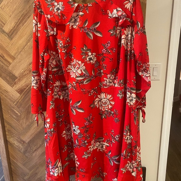 Dress - Picture 3 of 4